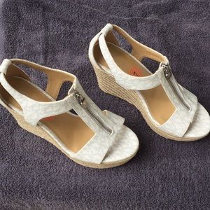 New without tags!! Micheal Kors Wedges